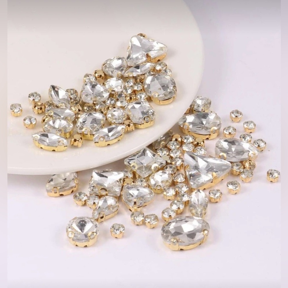 130 Decorative Clear Rhinestones in Gold, DIY & Sewing, New